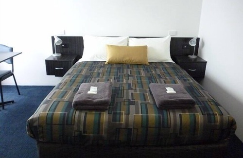 Colac Hotel | Eco-Friendly Stays at Otway Gate Motel with Breakfast Included