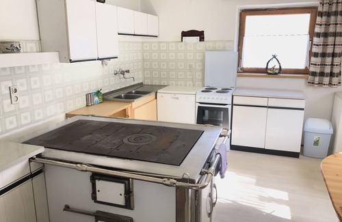 Heiligenblut House | Pet-Friendly Retreat Near Heiligenblut with 9.8 Guest Rating