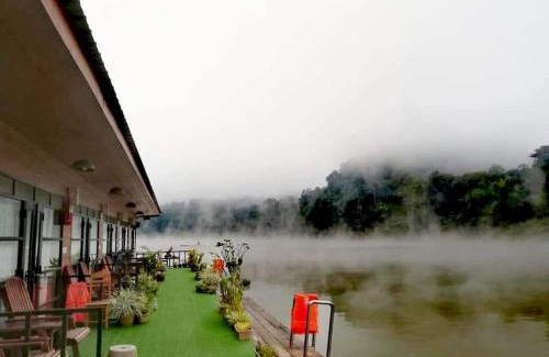Nong Khiaw House | Experience Ou River House: Poolside Oasis with Ocean Views