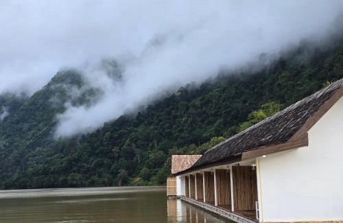 Nong Khiaw House | Experience Ou River House: Poolside Oasis with Ocean Views