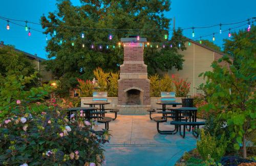 Norman Apartment | OU Sooner: Pool, Gym & BBQ Near University of Oklahoma
