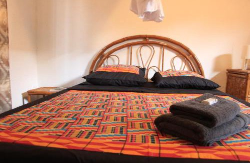 Ouagadougou Hotel | Budget-Friendly Ouaka: Family-Friendly with Delicious Dining
