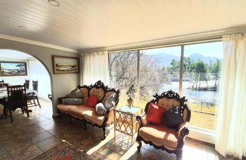 Vredefort House | Pet-Friendly Oudewerf: Top-Rated Fly Fishing Retreat