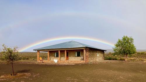 Karoo Hoogland House | Eco-Friendly Oupoort Guest Farm: Pet & Child Welcoming Stay