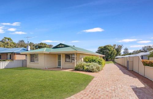 West Busselton House | Family-Friendly Beach House Retreat in Busselton