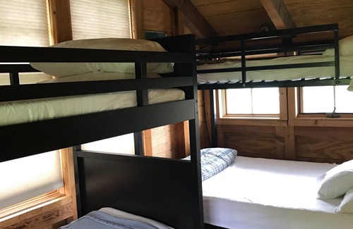 Cascade Cabin | Book Your Ocean View Cabin Rentals for 2023 - Guest Rated 9.8