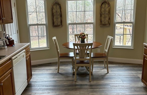 Dandridge House | Discover Our Favorite Hangout: Lakefront Retreat with Fire Pit