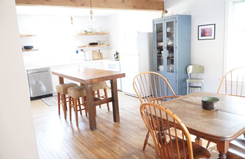 Lemont House | Top-Rated Guest House with Breakfast and Family-Friendly Amenities