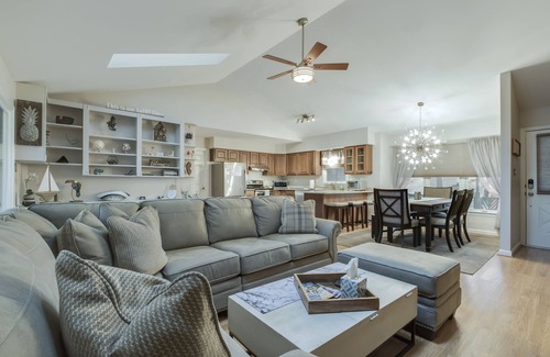 Tellico Village House | Serene Lakeside Retreat with Pool and Spa Amenities