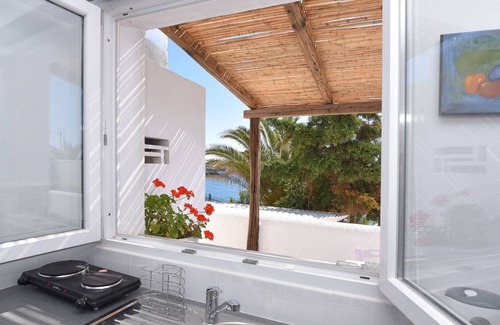 Megas Gialos House | Our light and bright Sea Suite is situated in Mega Gialos, Syros.