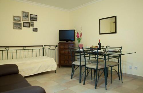 Vila Real Santo Antonio Apartment | Child-Friendly Getaway at Our Little House - Rated 9.2/10