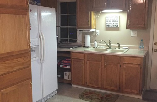 Browns Lake Cottage | Perfect Getaway by the Lake - Family-Friendly & Ski Access!