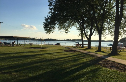 Browns Lake Cottage | Perfect Getaway by the Lake - Family-Friendly & Ski Access!