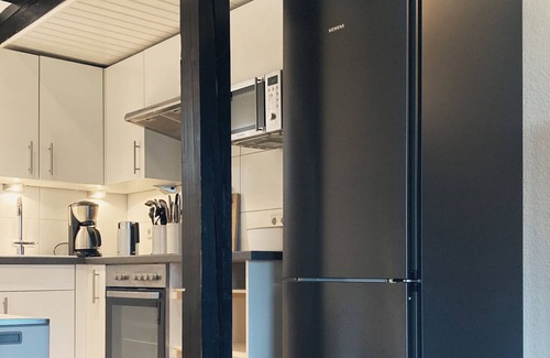 Sutel House | Inviting Sea Views, Sauna & Fireplace for 4-5 Guests