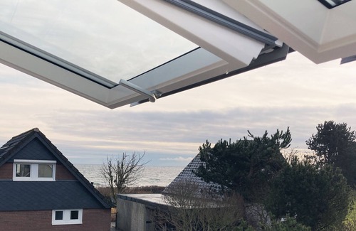 Sutel House | Inviting Sea Views, Sauna & Fireplace for 4-5 Guests
