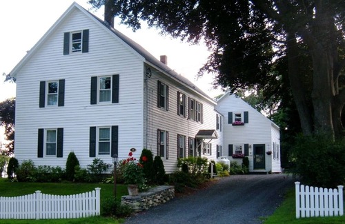 Camden House | Top-Rated Oceanfront Cottage Experience in Camden!