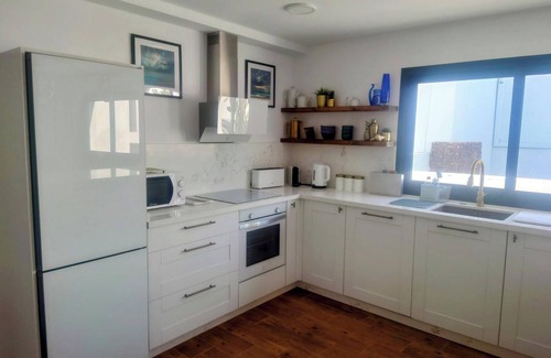 Corralejo Villa | Seaside Escape at Villa Oceana with Spa & Ocean View