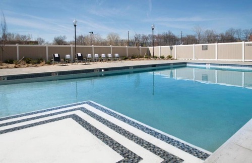 Ampere House | Relaxing Retreat for All Travelers in Northern New Jersey
