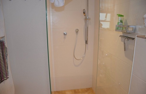 Pforzheim Apartment | Discover Comfort in Double Room Apartment Specht