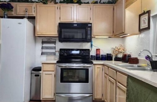 Pittman House | Discover Your Home Away from Home in Florida