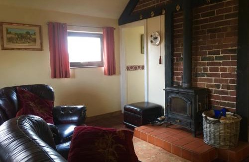 Ryther Apartment | Comfortable Stay at Our Snug - 4-Star, Pet Friendly Retreat