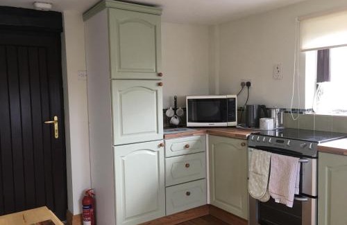 Ryther Apartment | Comfortable Stay at Our Snug - 4-Star, Pet Friendly Retreat