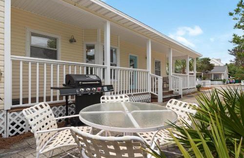 Clipper Cove House | Visit Our Summer House: Family-Friendly & Pet Welcoming!