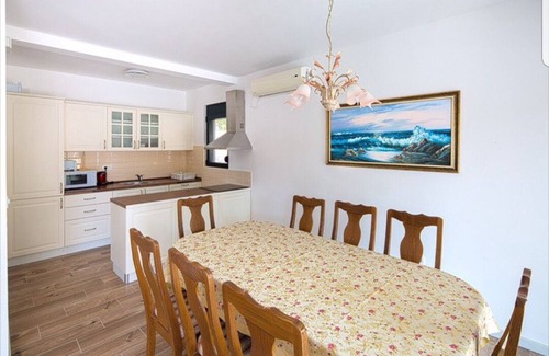 Lapcici Villa | Peaceful Villa Retreat Near Budva with Pool and Spa