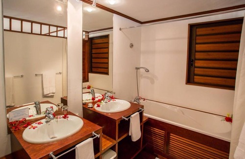 Kuto Hotel | Relax at Oure Lodge Beach Resort with Ocean Views & Pool