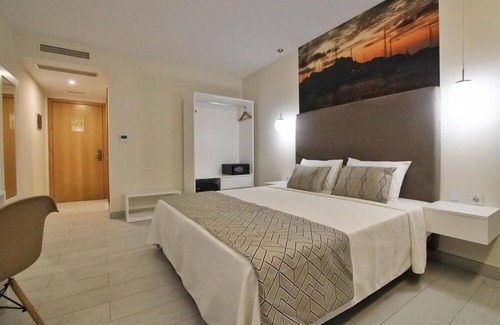 Mindelo Hotel | Guest Rated 9.8: Ouril Hotel Mindelo with Pool & Spa