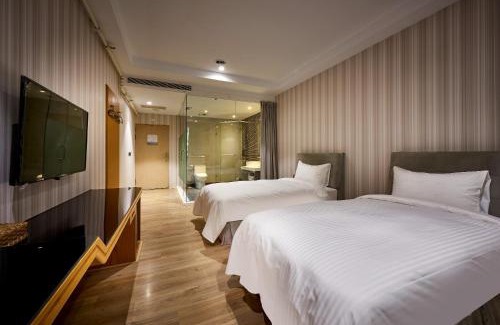 Wuqi District Hotel | Discover Oursea Hotel: Family-Friendly Comfort Awaits