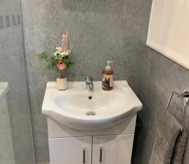 Goole House | Welcoming Ouse House: Pet-Friendly with 9.6/10 Rating