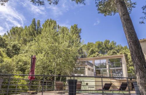 Sauveterre Villa | Family-Friendly Ousidou with Pool and Child Amenities