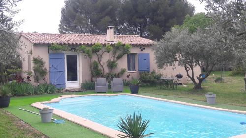 Lourmarin House | Elegant OUSTAOU DU GAYET gîte with Private Pool & Ocean View