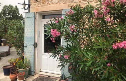 Bedoin Bed & Breakfast | Oustau du Ventoux: Guest Rated 9.6 with Oceanfront Pool