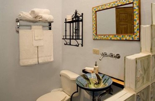 Escazu Hotel | Relax at Out of Bounds Hotel: Spa & Breakfast Included