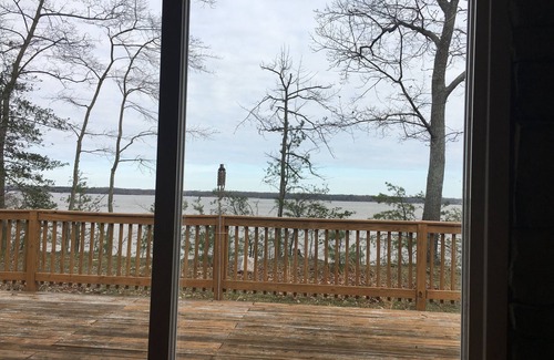 James Monroe House | Country Lover's Retreat: Child-Friendly Getaway Awaits