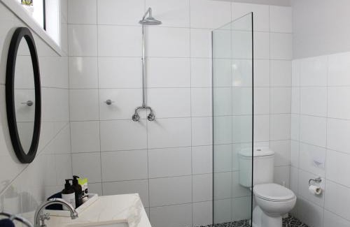 Dubbo House | Pet-Friendly Outback Cellar & Country Cottage – 4-Star Retreat