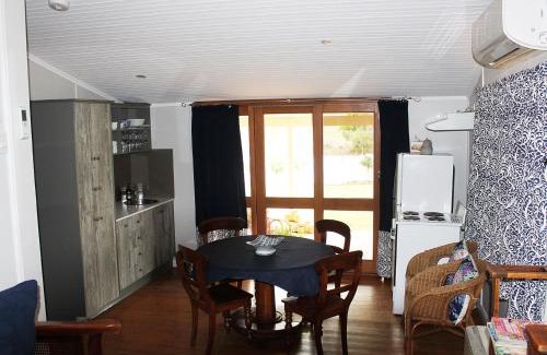 Dubbo House | Pet-Friendly Outback Cellar & Country Cottage – 4-Star Retreat