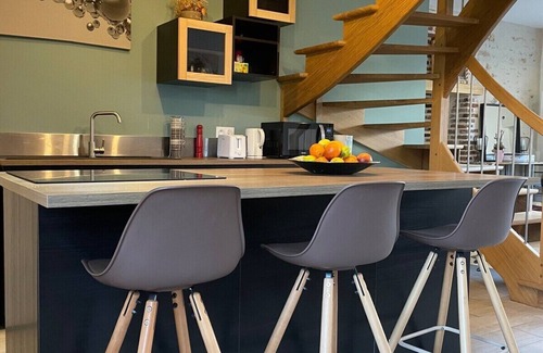 Billy House | Garden Retreat at The House of Angels with Family Amenities