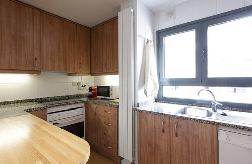 Les Escaldes Apartment | Relaxing Outdoor Comfort at Àtic East with Spa & Breakfast