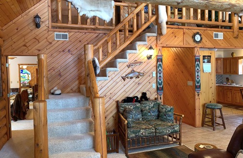 Hatfield Cabin | Lakefront Cabin for Outdoor Lovers - Sleeps 16, Rated 10/10