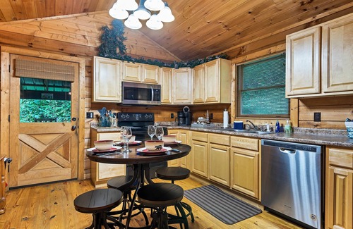 Townsend Cabin | Cozy Retreat with Hot Tub, Firepit & Pool Access