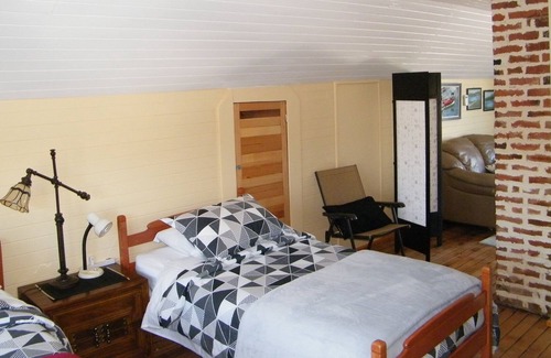 Port Alberni Bed & Breakfast | Outdoor Lovers Aerie- Superb view of Alberni Inlet & Harbour.