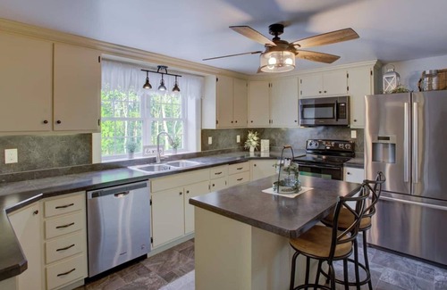 Honey Brook House | Family-Friendly 5 Bedroom Retreat in Honey Brook, PA