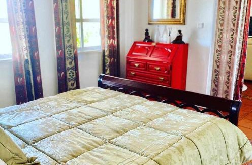 Cabeco de Vide House | Pet-Friendly Outeiro do Álamo Casa Paradise with Pool