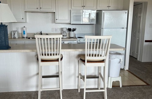 Kill Devil Hills Hotel | Beachfront Retreat at Outer Banks Beach Club with Pool & Spa