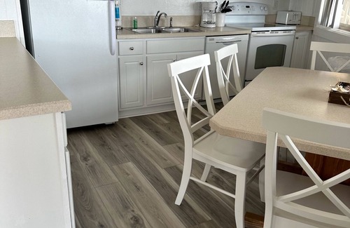 Kill Devil Hills Hotel | Beachfront Retreat at Outer Banks Beach Club with Pool & Spa