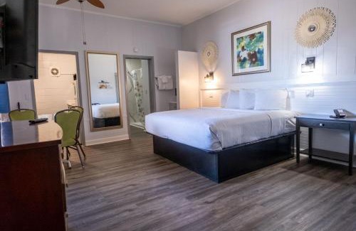 Kill Devil Hills Hotel | Oceanfront Retreat at Outer Banks Motor Lodge with Pool