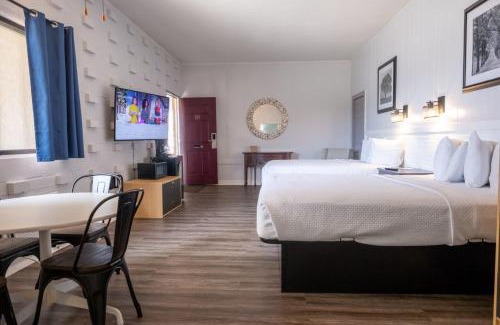 Kill Devil Hills Hotel | Oceanfront Retreat at Outer Banks Motor Lodge with Pool